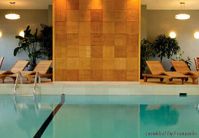 By Marriott Westmount 4*