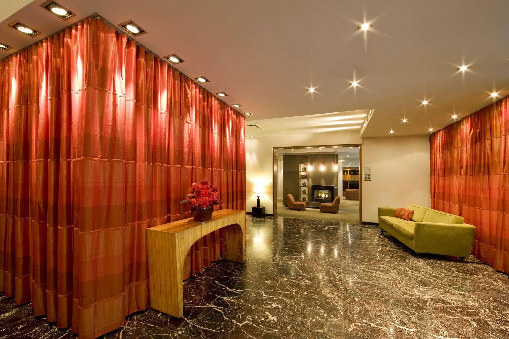 Hotel By Marriott Westmount Montreal